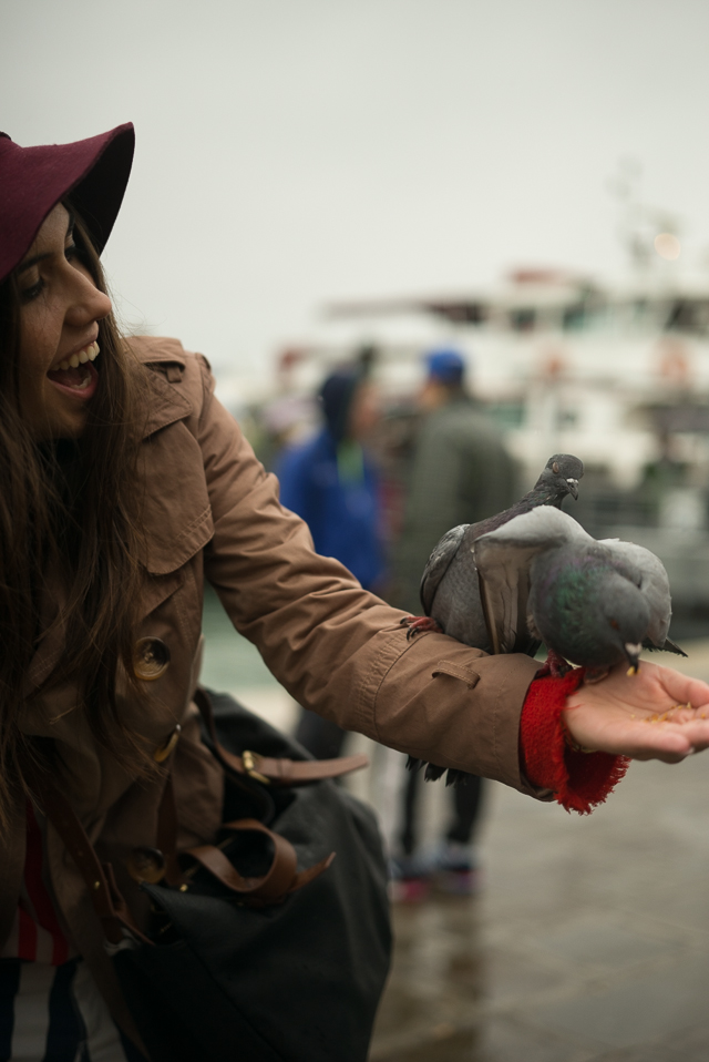 Feeding the pigeons, Venice